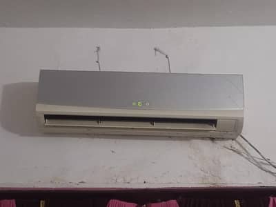 haier AC in good condition