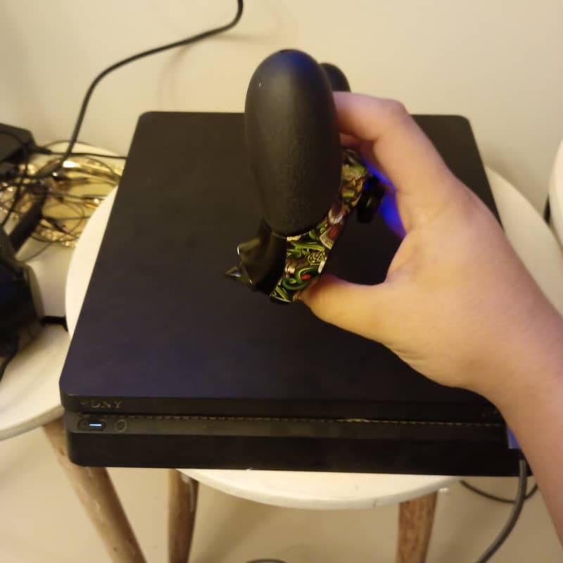 ps4 slim 0