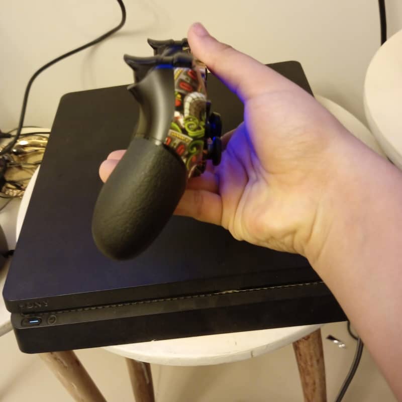 ps4 slim 1