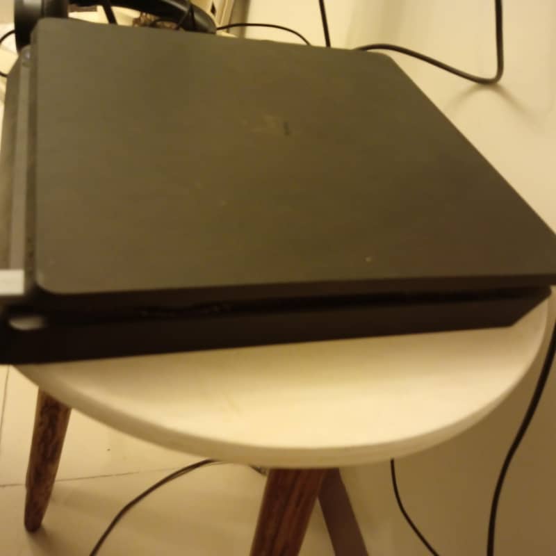 ps4 slim 8