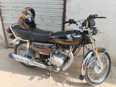 HONDA CG 125 BLACK SILVER EDITION SELF START