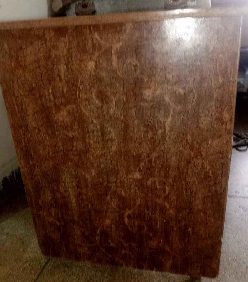 Computer Table 1