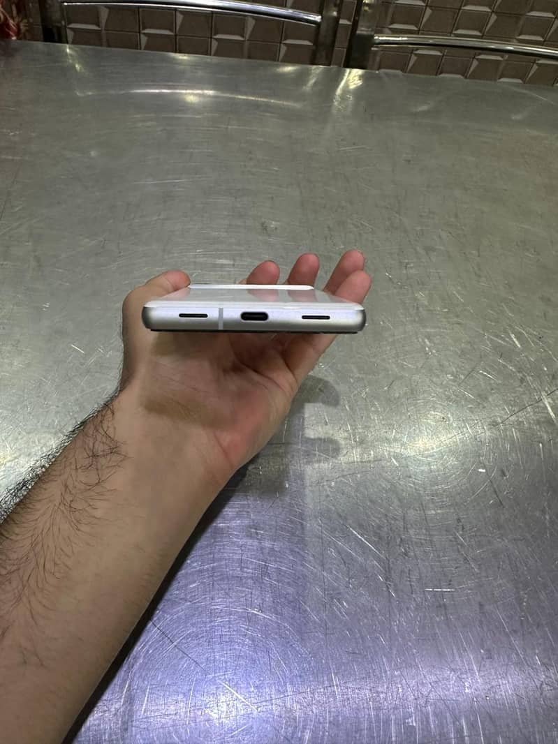 Google Pixel 7a 4