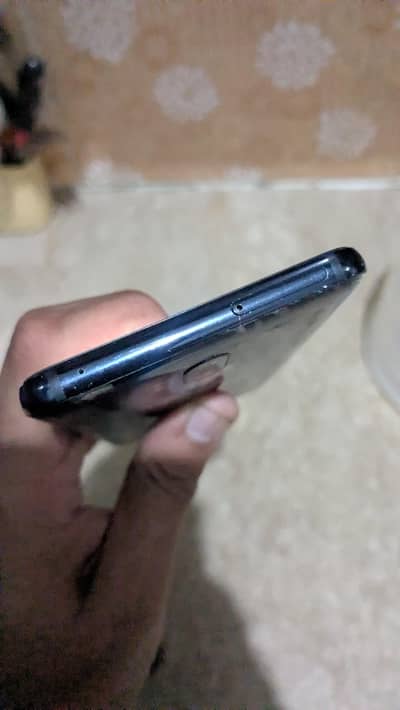 LG G7 ThinQ (03128779659).    10 se Kam wale msg na kry