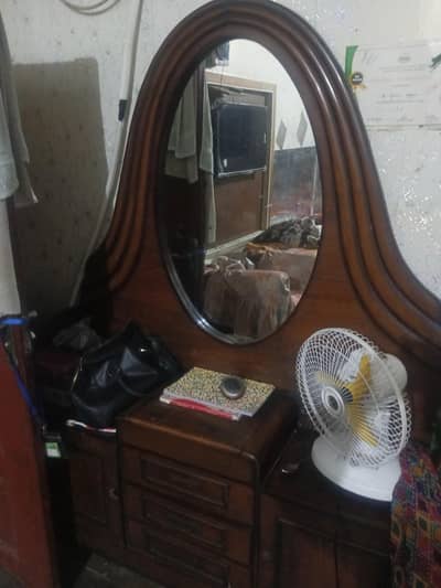 dressing table