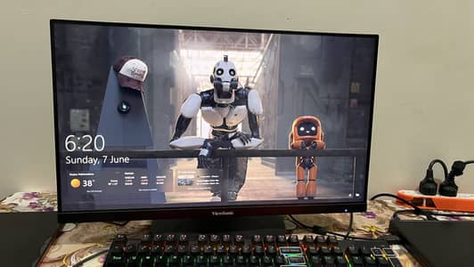24 inch bezel less Gaming Monitor 75hz View Sonic Hydraulic Stand
