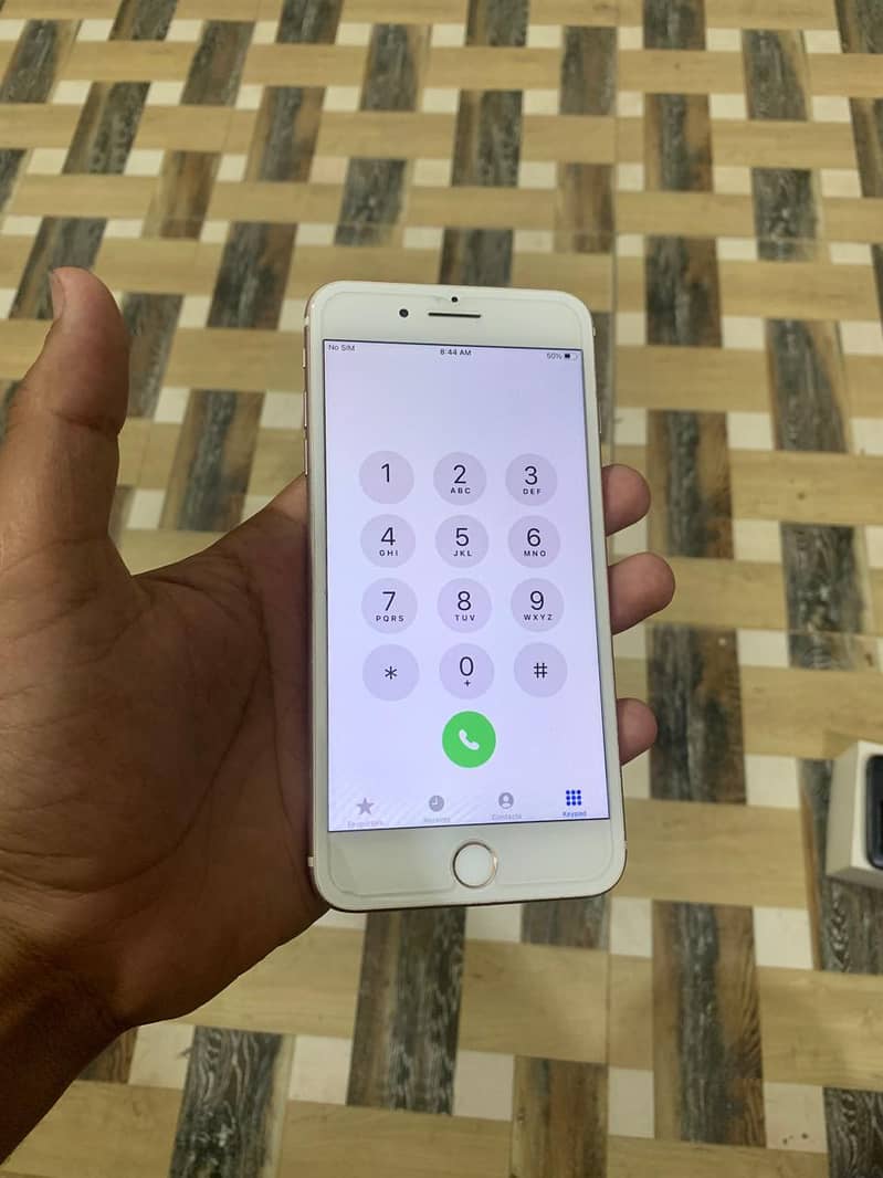 Apple iPhone 7 Plus 1