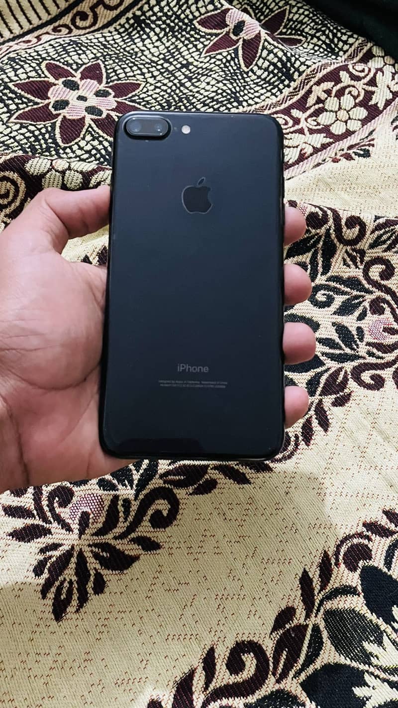 Apple iPhone 7 Plus 6