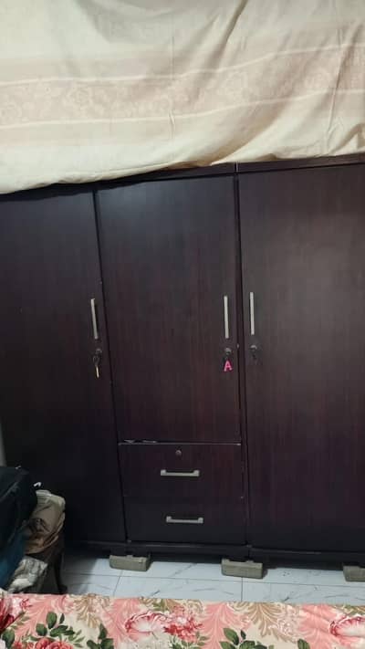 Almari or king size bed