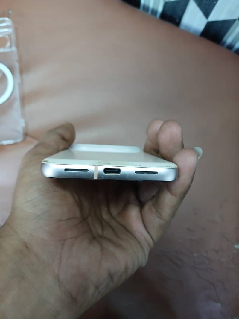 Google Pixel 8 2