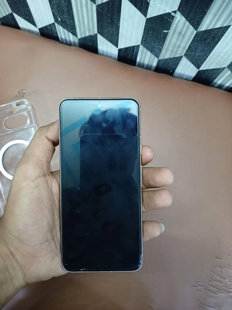 Google Pixel 8 5