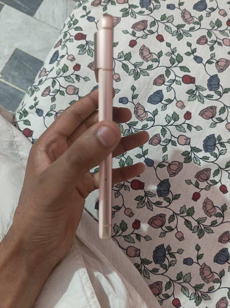 Google Pixel 8 2