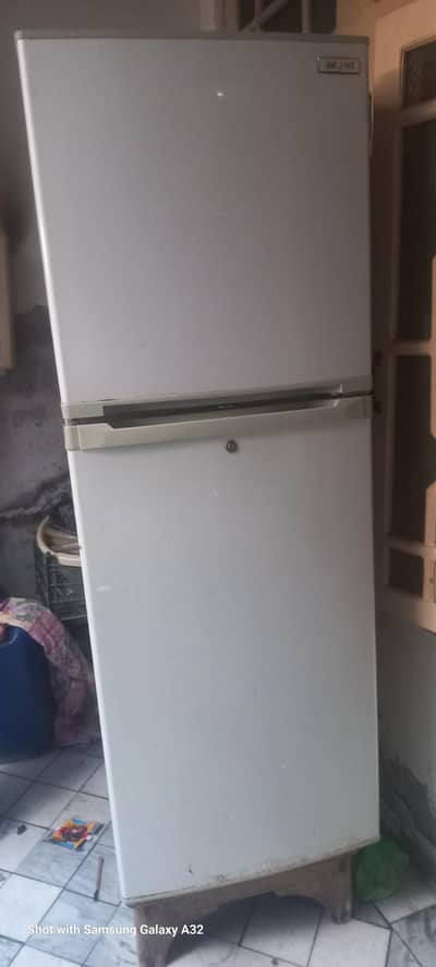 Orient refrigerator 5554 GS Model lush condition