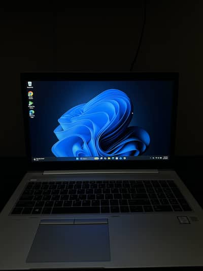 HP EliteBook 850 G6 - Core i7 8th - 16GB RAM - 10/10 condition