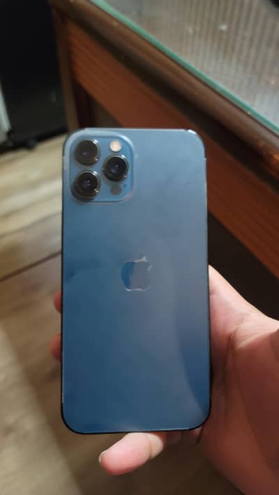 Apple iPhone 12 Pro Max 256 gb , water pack