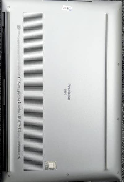 Dell Precision 5560 Workstation i7|11 32|1TB RTX A2000