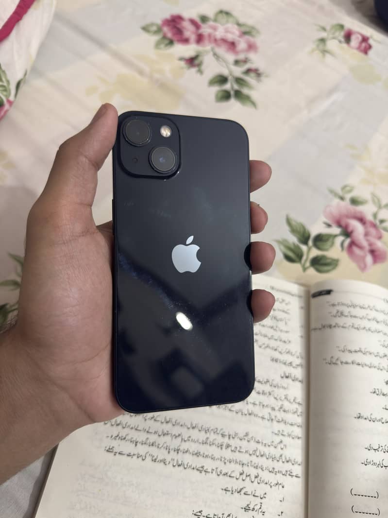 Apple iPhone 13 0