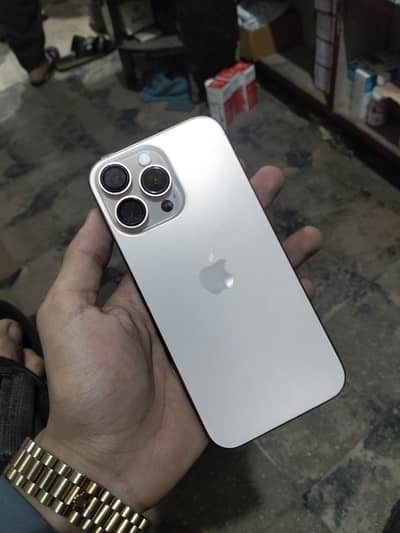 i phone 16 pro max