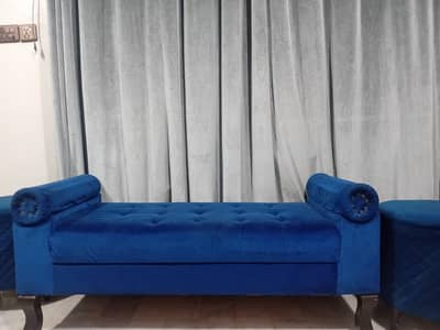 Royal Blue Velvet Sethi with 2 stools