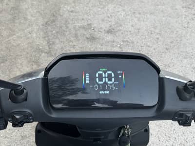 3 Months used Evee Electric Bike (includes Warranty)