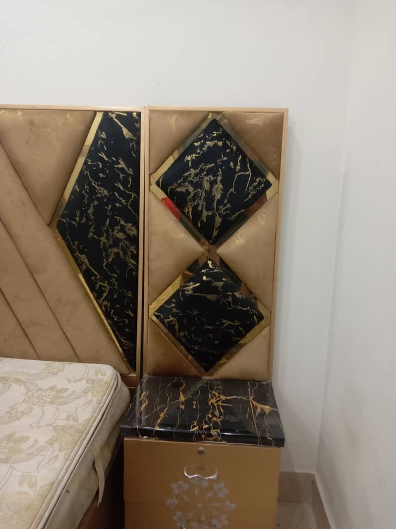 bed set with dressing 2