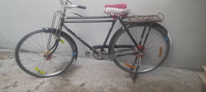 sohrab cycle, 24 inch, old n gold, not very used
