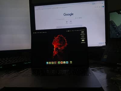 • Macbook Pro 2019 | 16/256 GB