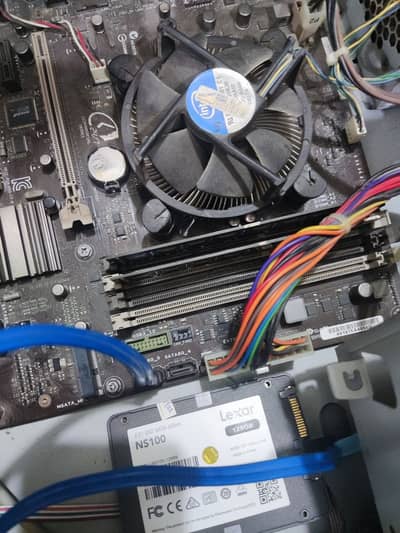 i7 4970s - Asus Q87 CS-B Motherboard - 8GB RAM - Lexar 128 - Gaming PC
