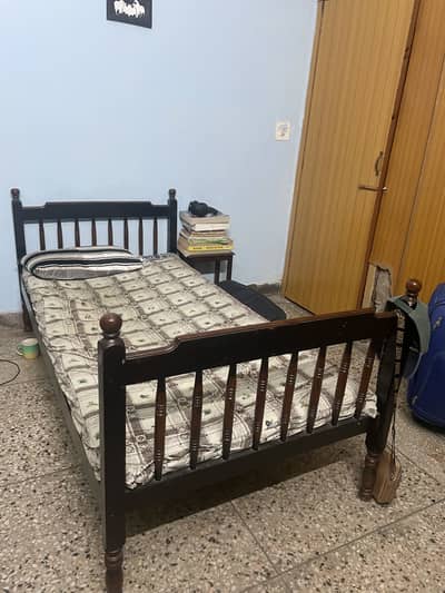 Single wooden bed