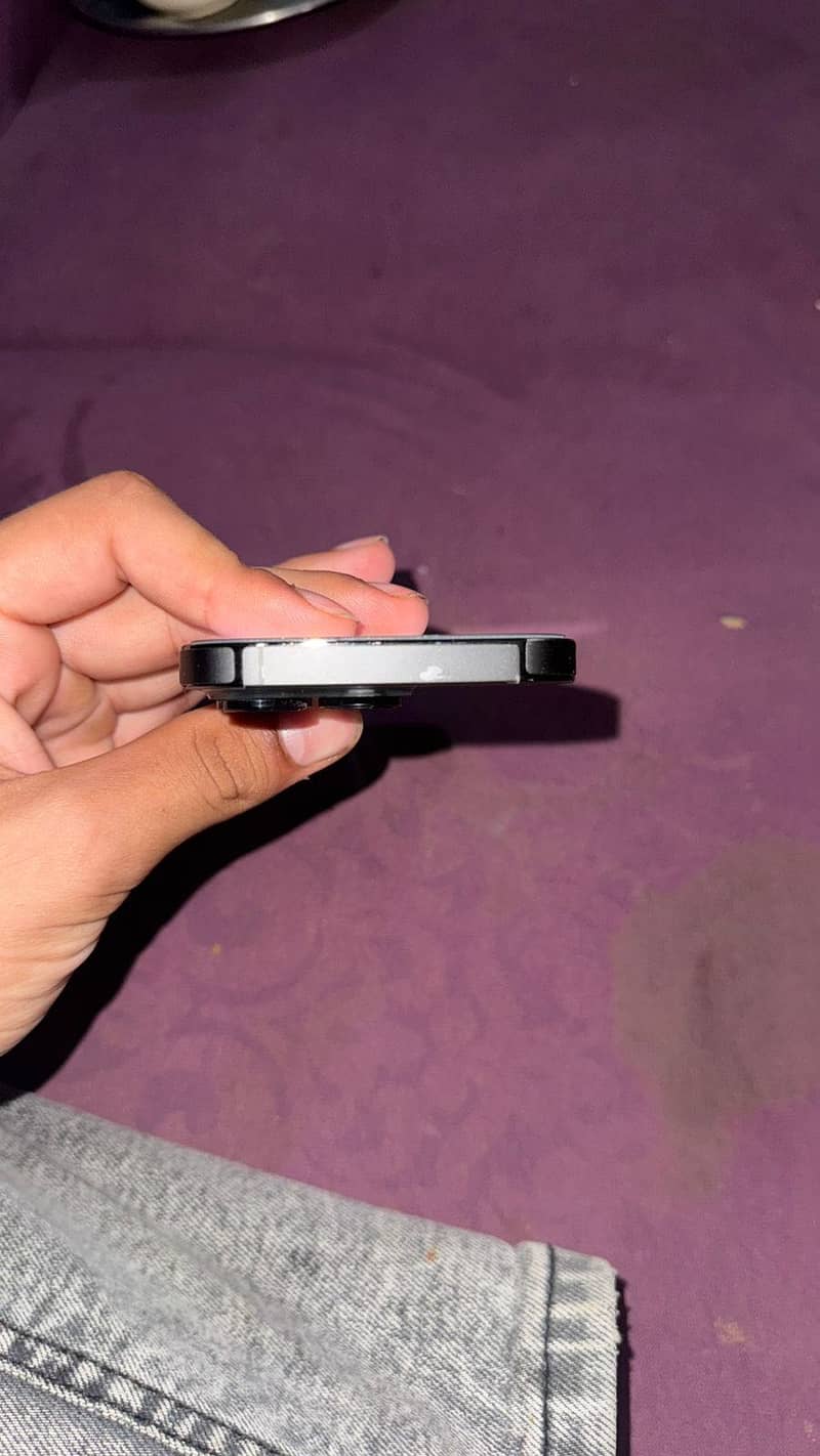 Apple iPhone 14 Pro 0