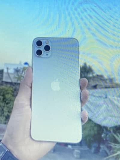 Iphone 11 pro max (white color)