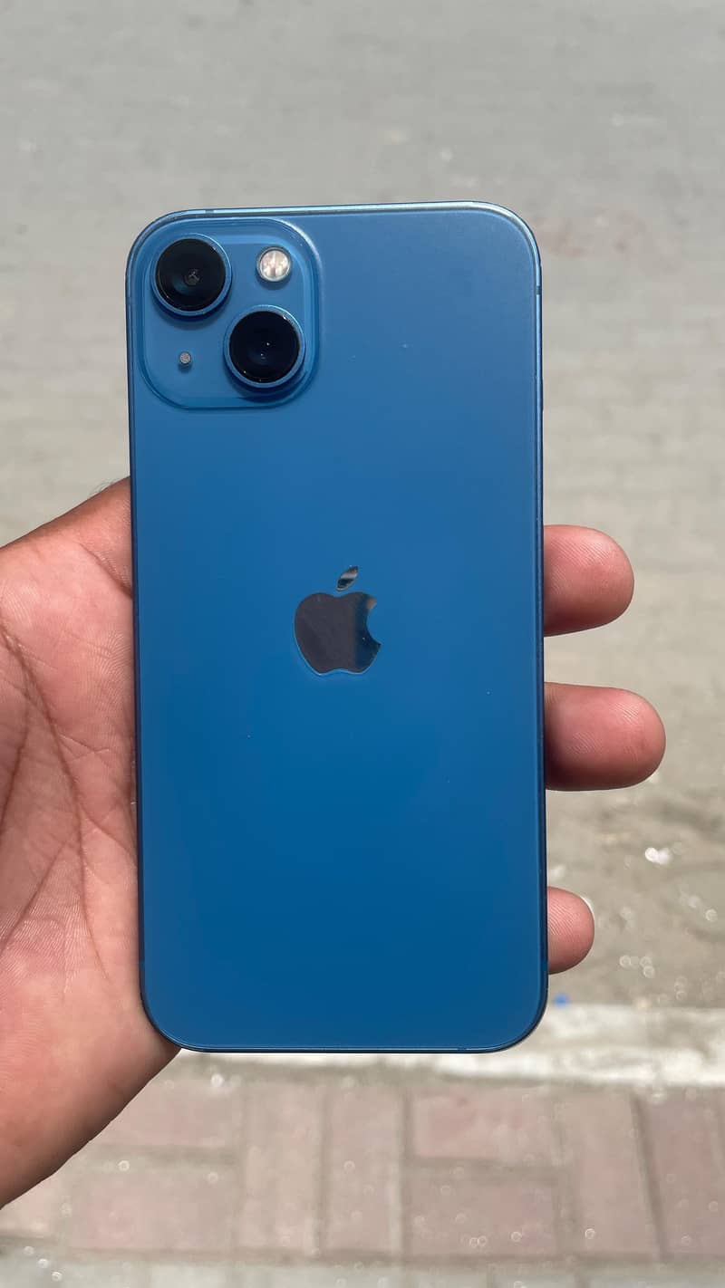 Apple iPhone 13 0