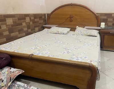 King Size Used bed with 2 side tables