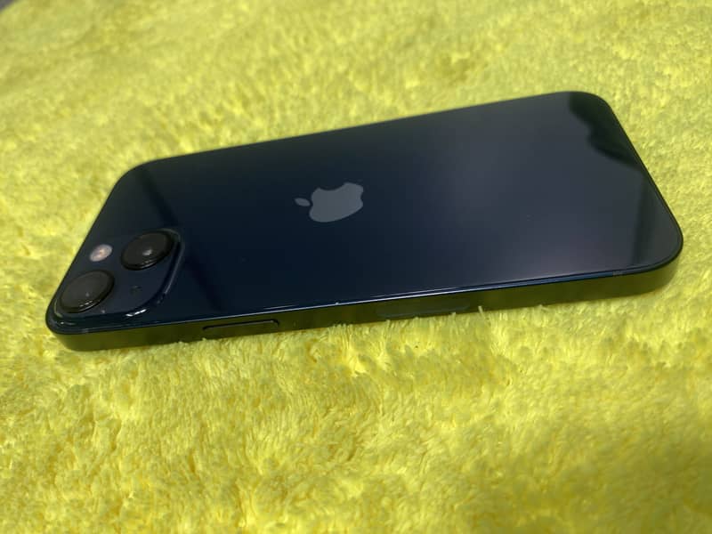 Apple iPhone 13 5