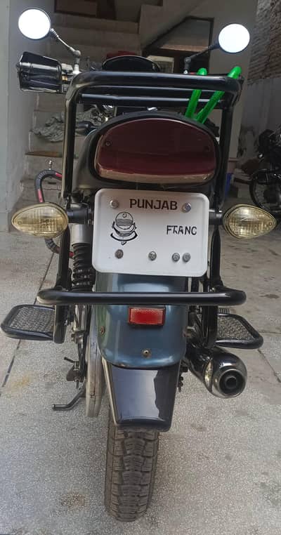 Suzuki GS150