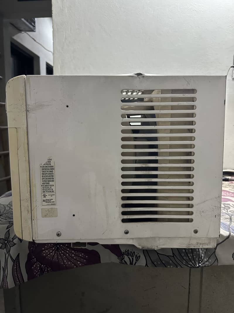 Daewoo window AC 1