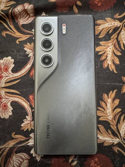 Tecno CAMON 40 Pro