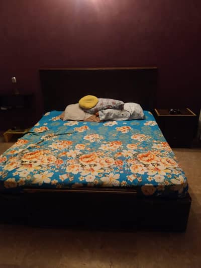 King Size Bed, 3 Doors Almari and Divider