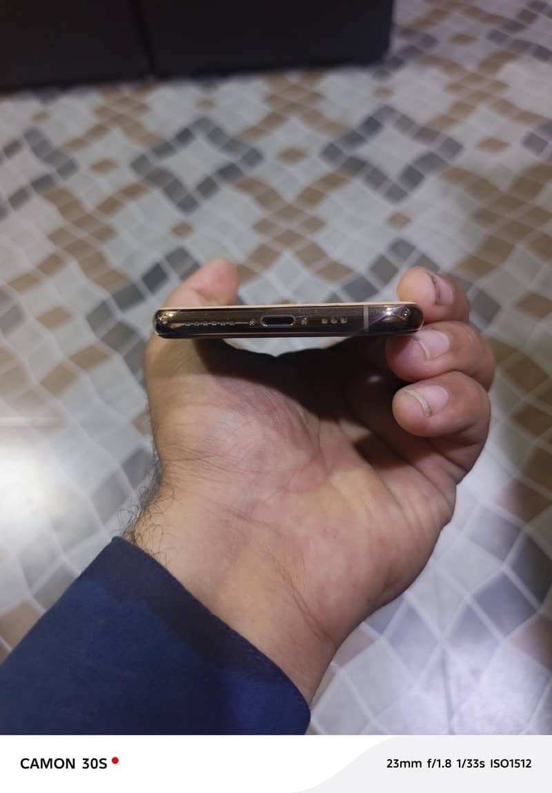 Apple iPhone 11 Pro 6