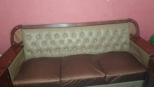 6 piece sofa set neat and clean condition normal use in home