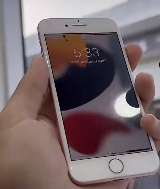Apple iPhone 7 1