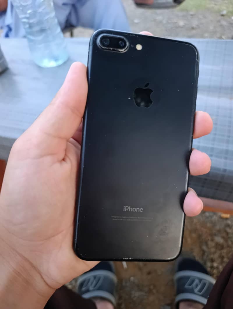 Apple iPhone 7 Plus 0