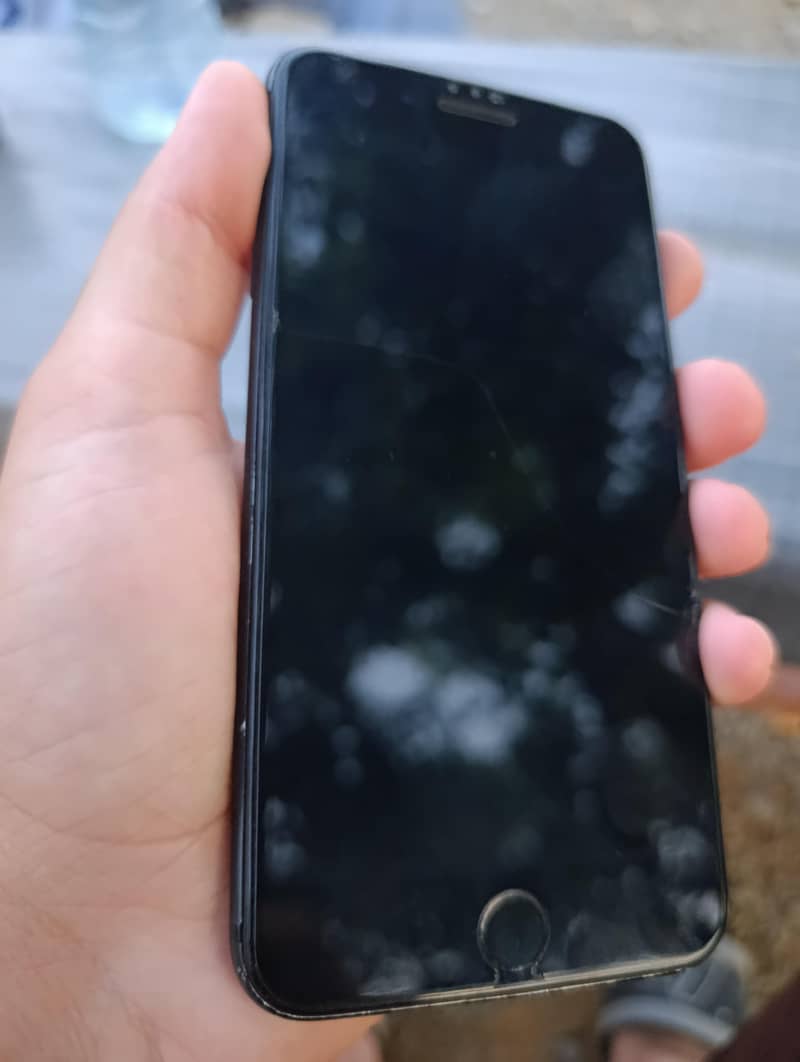 Apple iPhone 7 Plus 1