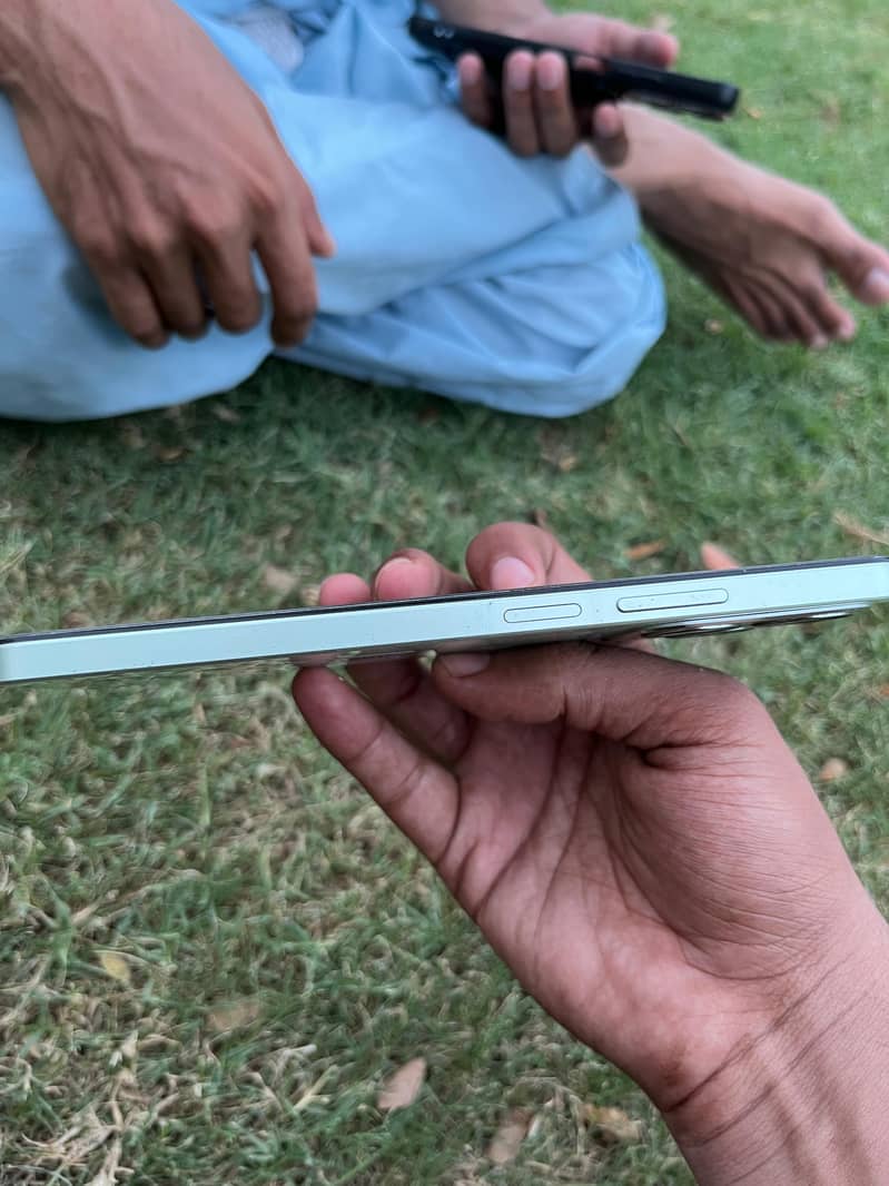 Realme C63 3
