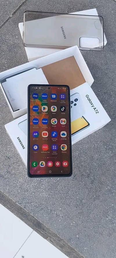 Samsung Galaxy A72 8GB Ram 256 GB memory PTA approved. 0324=8193=502