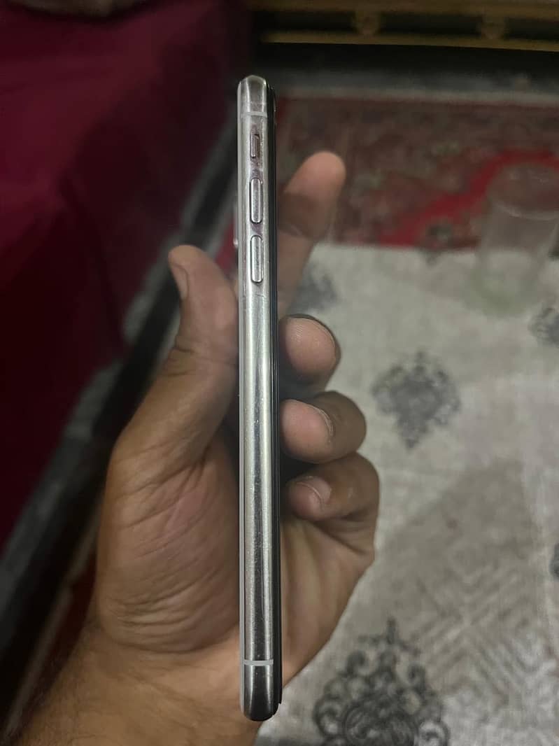 Apple iPhone X 2