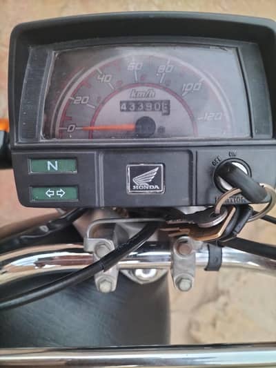 Honda CD70, MODEL 2022-23, ONE HAND USE! URGENT SEAL Cont#0307-0432323