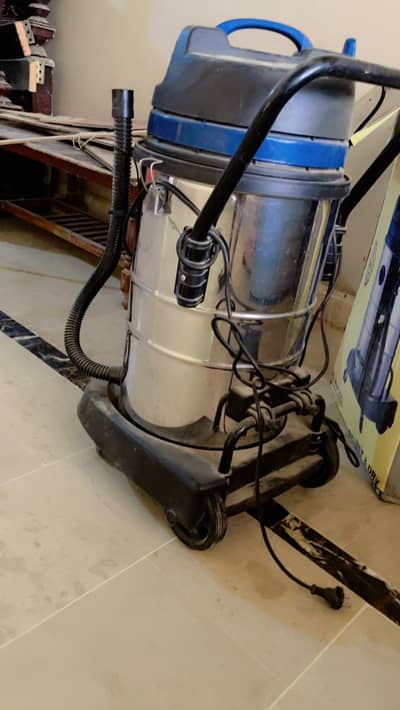 Vacuum cleaner wet and dry