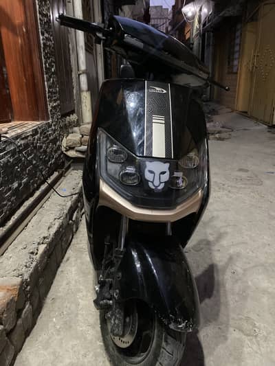 Electric scoty 1000 wat bettery