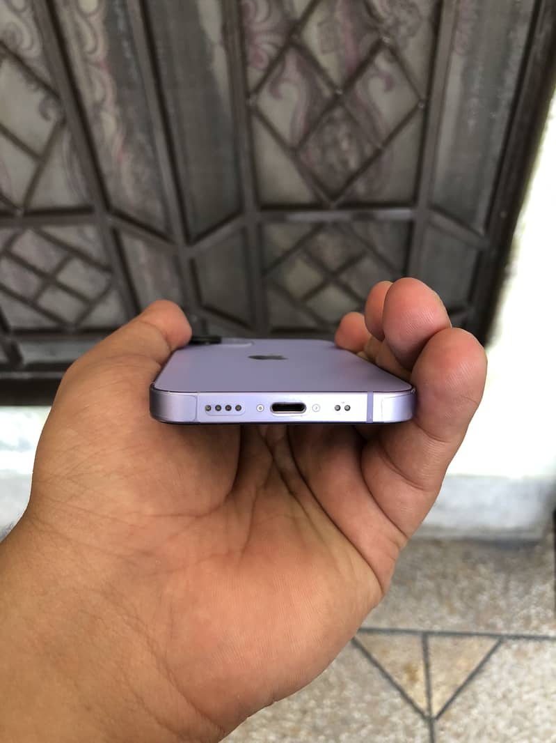 Apple iPhone 12 mini 6